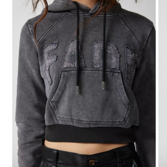 URBAN OUTFITERS Fade Shrunken Hoodie Sweatshirt
size M. NWT - Picture 3 of 7